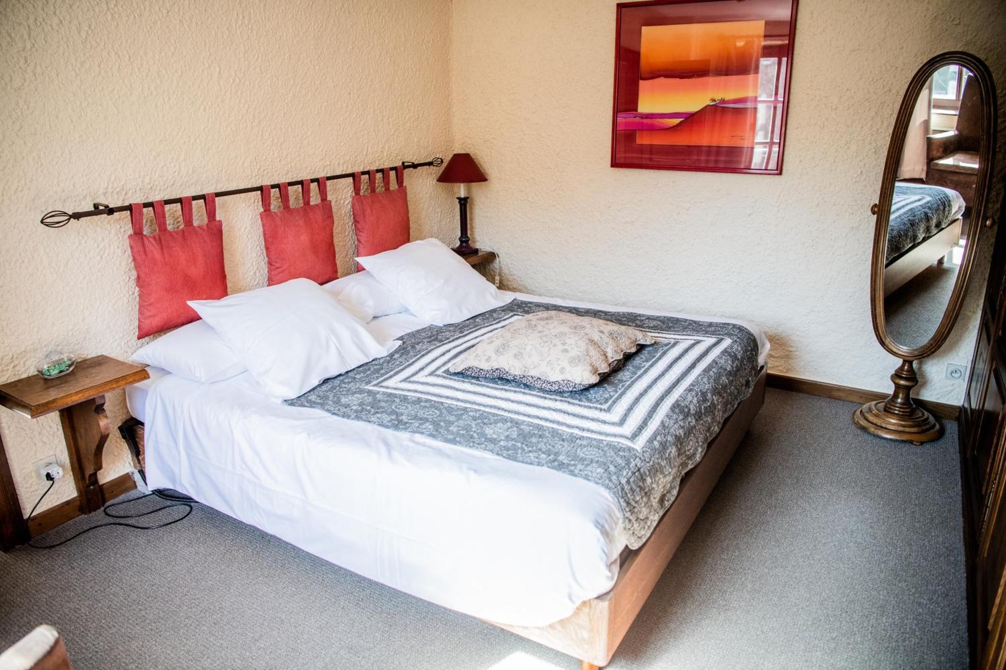 Hotel Les Ardillieres Du Pont D'Oye Habay-la-Neuve Bilik gambar